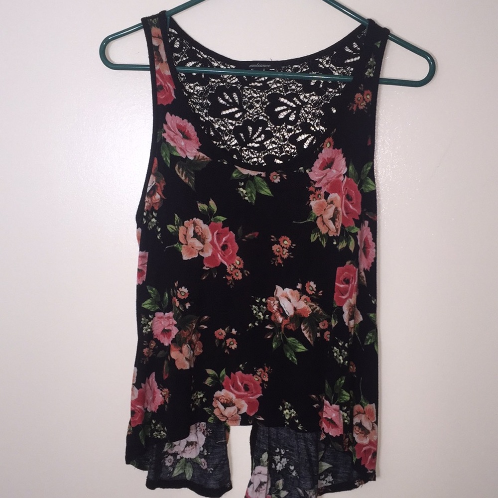 Floral top w/ laced open back